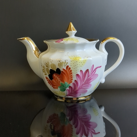 Чайник заварочный фарфоровый "Пурпурный лист", фарфор, роспись, золочение, Вербилки, Дмитровский ФЗ, знак качества, 1965-1991 гг