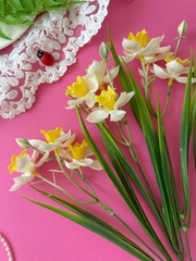 Нарциссы силиконовые, искусственные реалистичные, 5 веток, 15 голов, ветка 35 см, набор 2 букета.