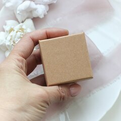 Упаковка, коробка для украшений с ложементом 5*5*3 см, 1 шт, КР026