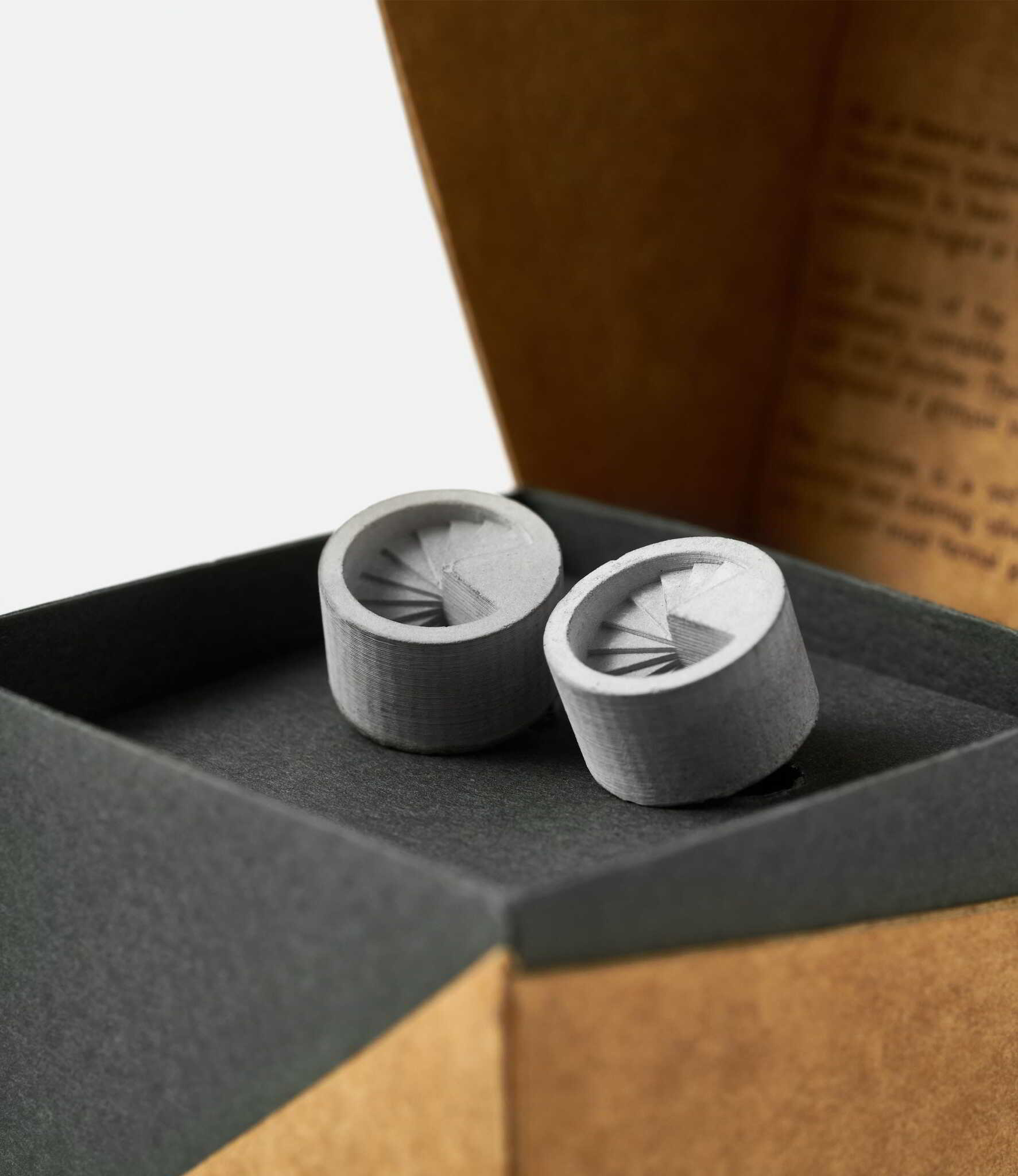 Material Immaterial Micro Concrete Cufflinks #7 — запонки из бетона