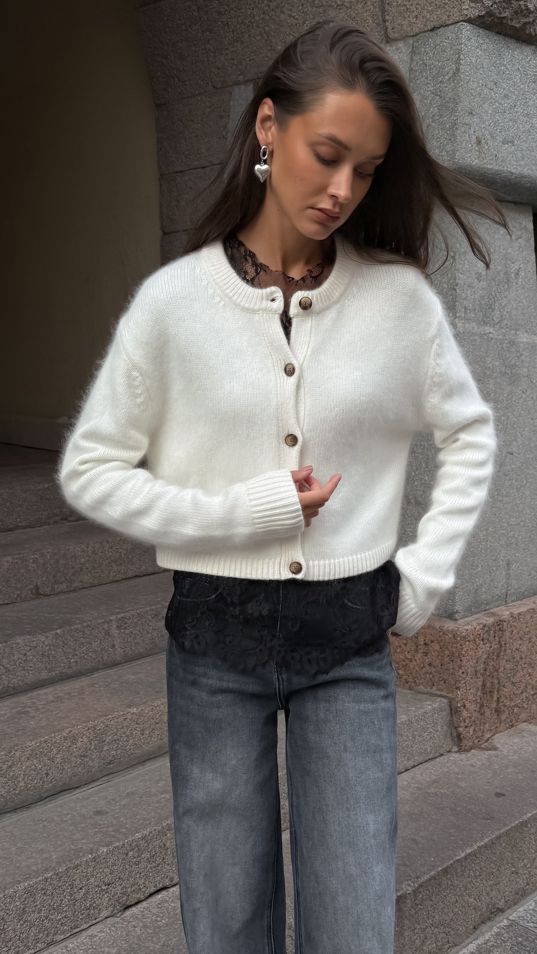 Серьги с подвесками в виде выпуклых сердец