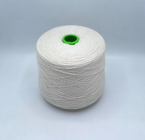 Бобинная пряжа (пр.Италия),2/17 850м/100гр. 100% Ягненок, цвет-Экрю(230), арт.36560