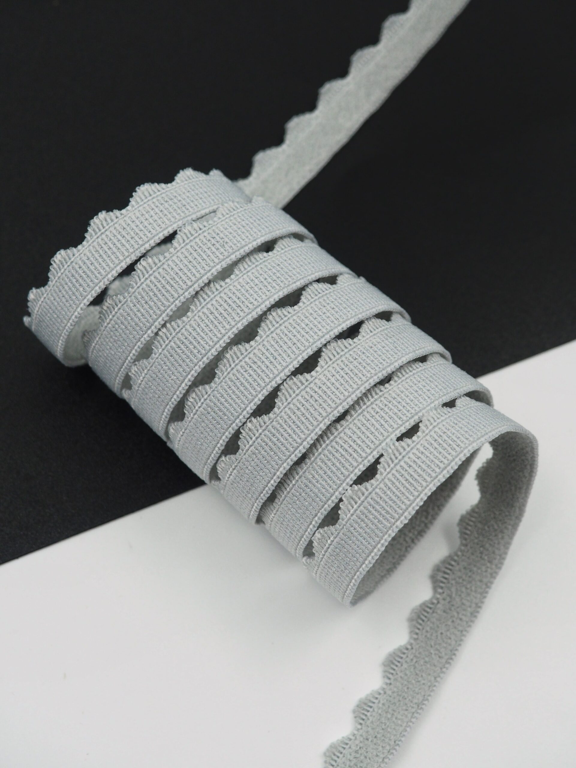 Бельевая резинка светло-серая ширина 8 мм с учетом фестона