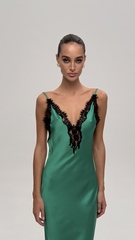 Платье коктейльное с кружевом