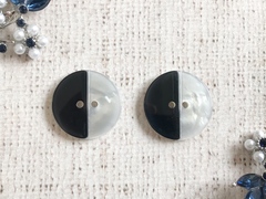 Пуговицы костюмные, d 2,5 см, черно-белые