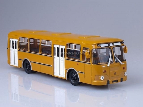 LIAZ-677M orange Soviet Bus (SOVA) 1:43