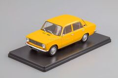 VAZ-21018 Zhiguli Lada 2101 yellow 1:24 Legendary Soviet cars Hachette #101