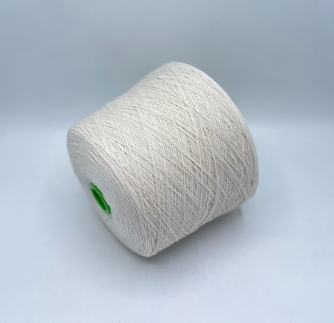 Бобинная пряжа (пр.Италия),2/17 850м/100гр. 100% Ягненок, цвет-Экрю(230), арт.36560