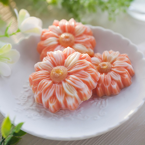 Уменьшенная календула пластиковая форма для мыла