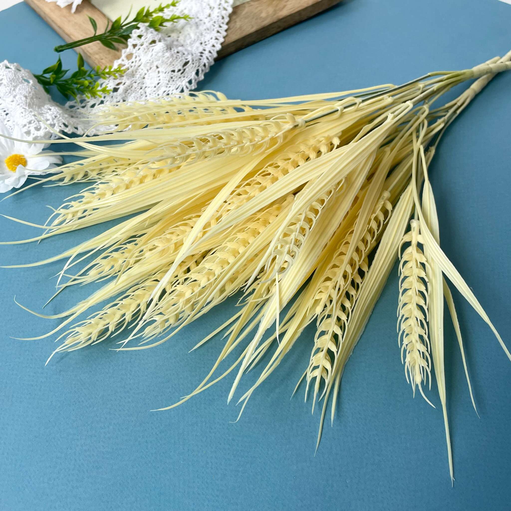 Пшеница в снопе 61 см декоративная в продаже в любом из магазинов ALIR В Кишиневе