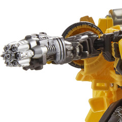 Бамблби B-127 Дэлюкс 12 см. Studio Series 70