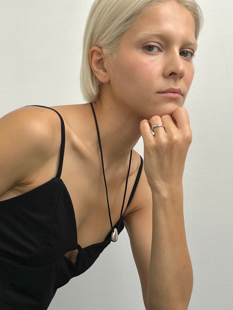 Кулон Капля на кожаном шнурке