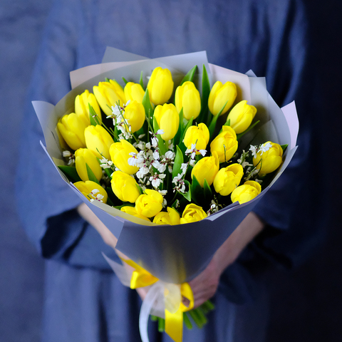 Букет #412 с желтыми тюльпанами 