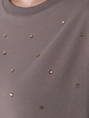 Футболка оверсайз с принтом стразами из премиального хлопка  D49.125 (130216)