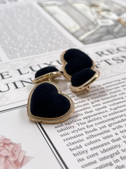 Пуговицы Сердечки бархатные черные