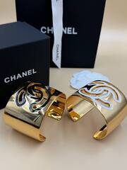braslet-manzheta-chanel-s-chernoj-beloj-ehmalyu