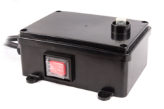 Электрический насос Deep 750 сделан полностью из металла