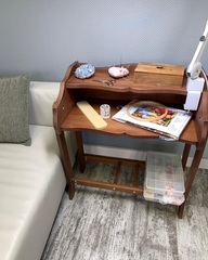 Вспомогательный столик для рукоделия