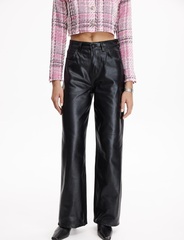 Джинсы с напылением глянец