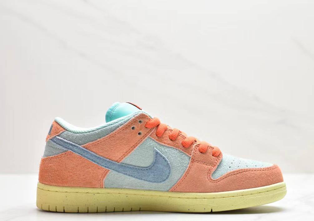 Nike dunk sb dusty peach online