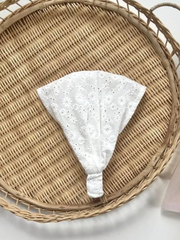 Косынка из кружева, Белый