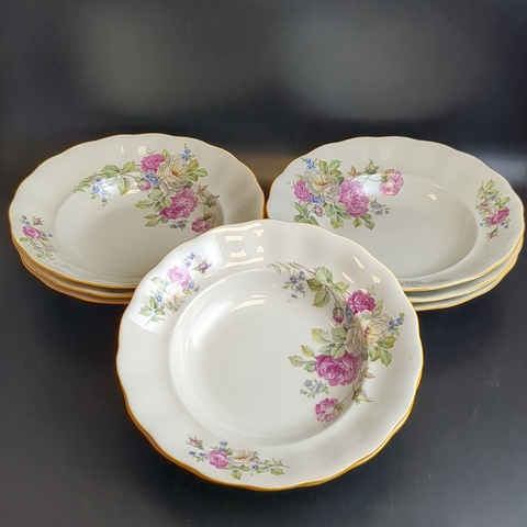 Суповые тарелки набор из 7 тарелок фарфор клеймо Каролина KAROLINA Poland позолота, рельефные края, цветы роспись, винтаж Польша 1945-1954 гг