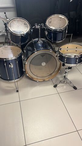 TAMA STAR CLASSIC SUPERSTARS УДАРНАЯ УСТАНОВКА ИЗ ПЯТИ БАРАБАНОВ