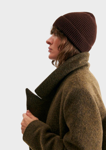 Шапка DAISYKNIT