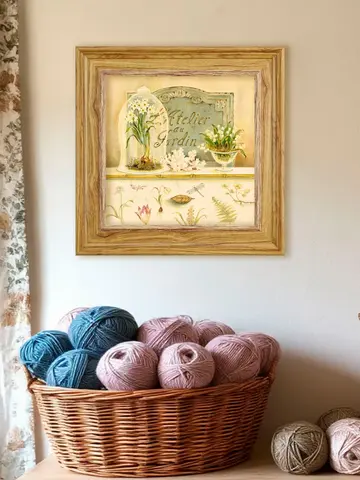 Картина настенная интерьерная в раме "под дерево" 26*26 см