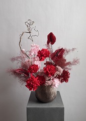 Композиция в кашпо Эмбелия