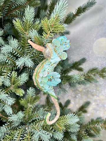 Елочная игрушка Морской конек 8х23см ChristmasDeLuxe premium collection голубой