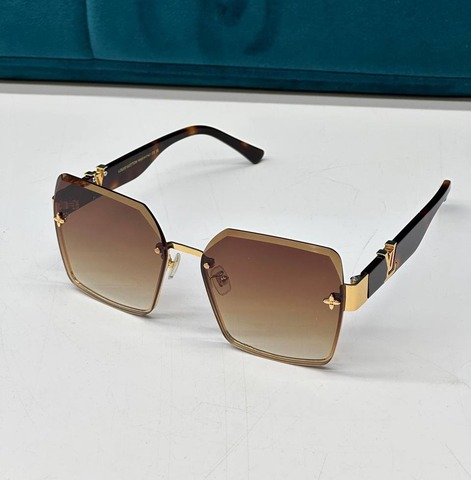 Солнцезащитные очки Louis Vuitton