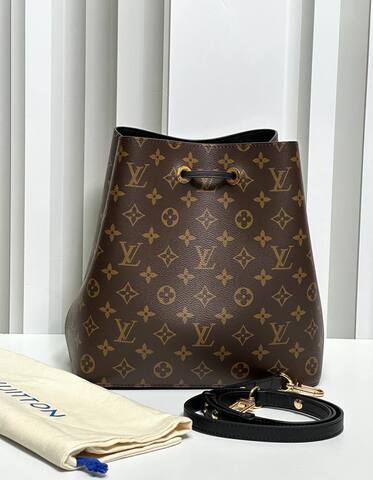 Сумка Louis Vuitton NeoNoe MM (черная фурнитура)