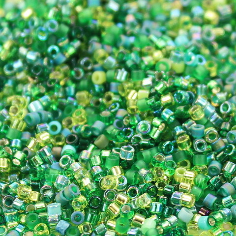 Бисер Miyuki Delica 11/0 микс 02 "Ever Green"