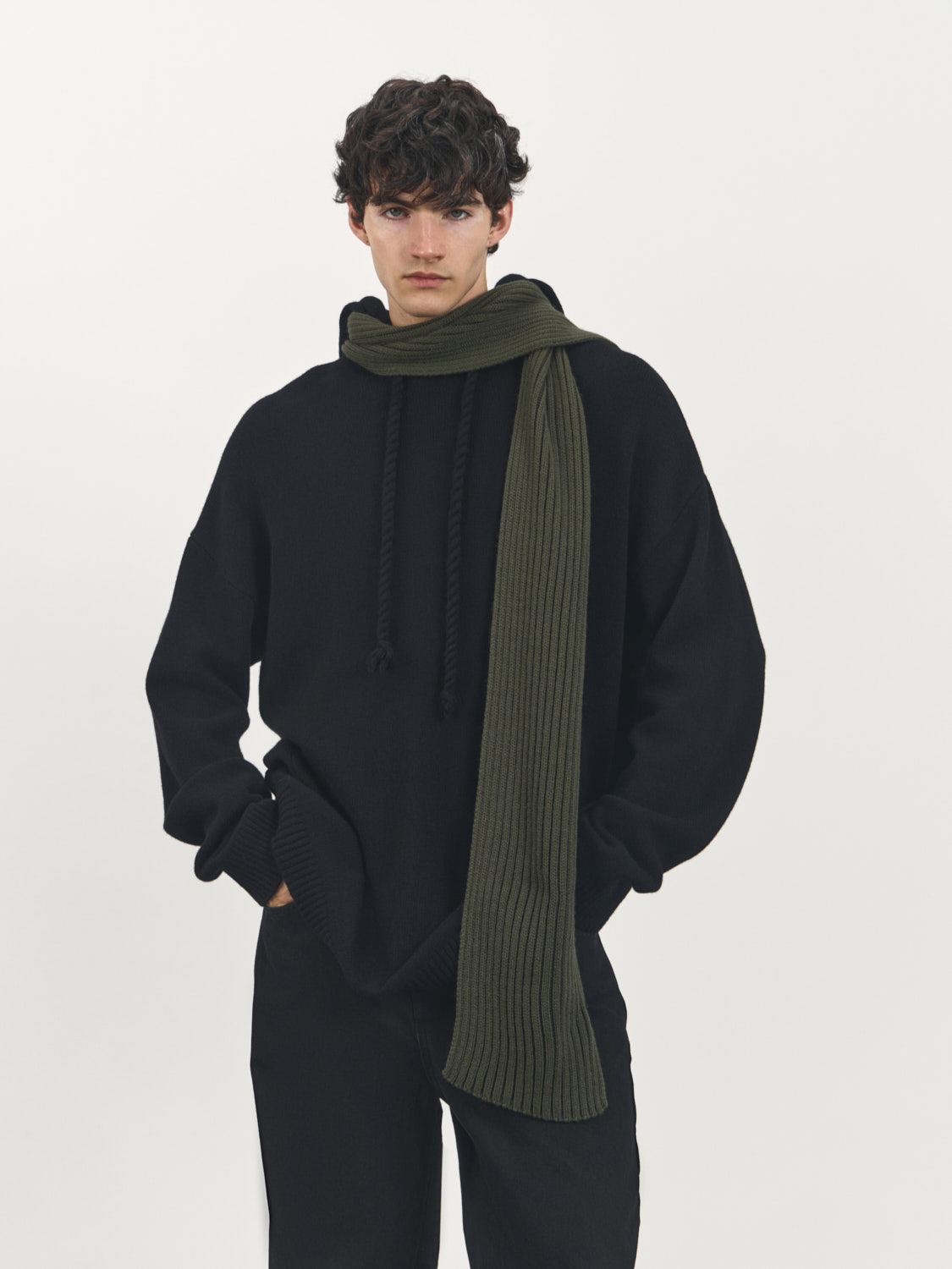 Женские шарфы из шерсти — купить в интернет-магазине Ламода
