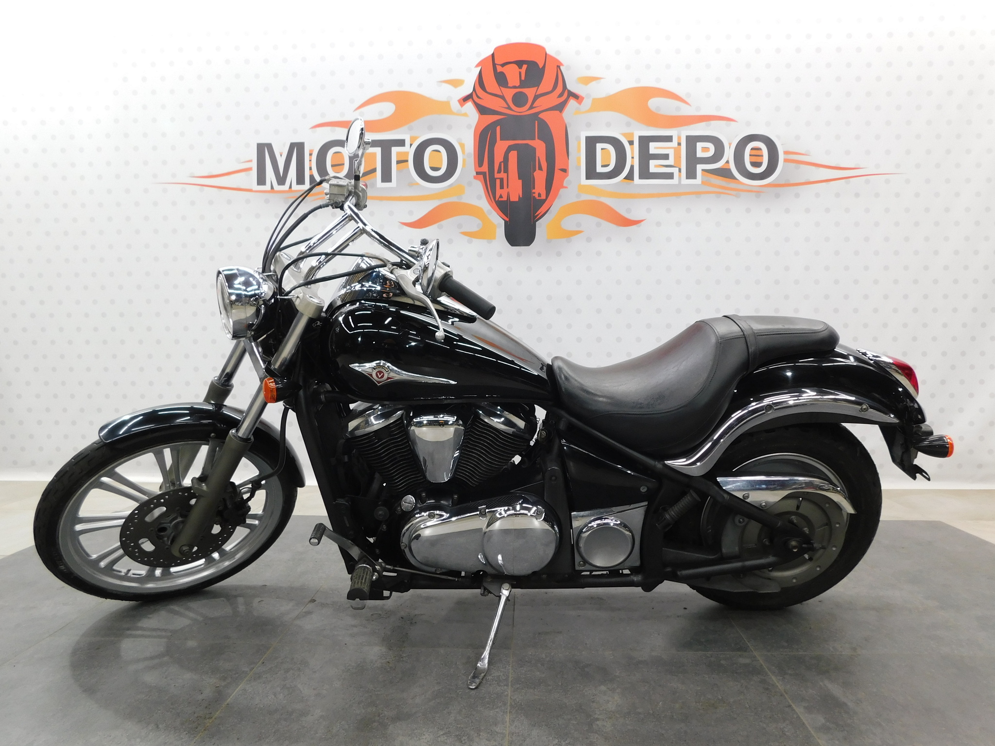 Kawasaki vulcan on sale custom 900