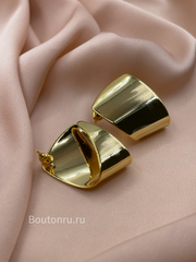 Серьги золотистые плоские изогнутые