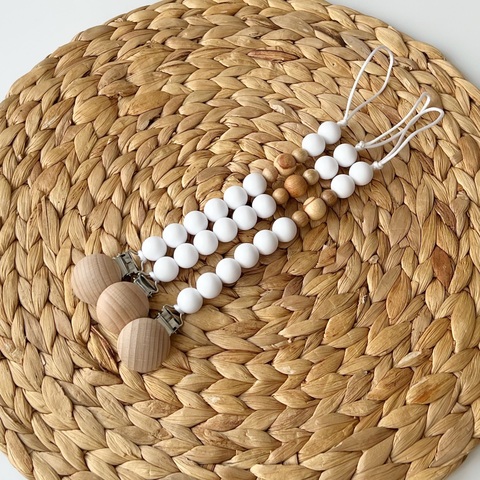 Держатель пустышки "Белый можжевельник" №2