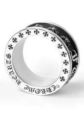 kolco-fack-s-krutyashchejsya-seredinoj-spiner-iz-serebra-v-stilistike-chrome-hearts