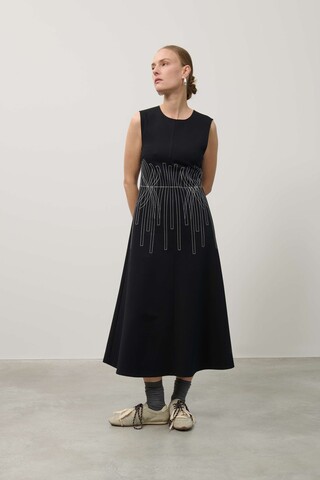 Beatrice b Платье из джерси Punto Milano с геометрическим узором-вышивкой