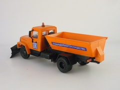 GAZ-3307 gritter Kompanion 1:43