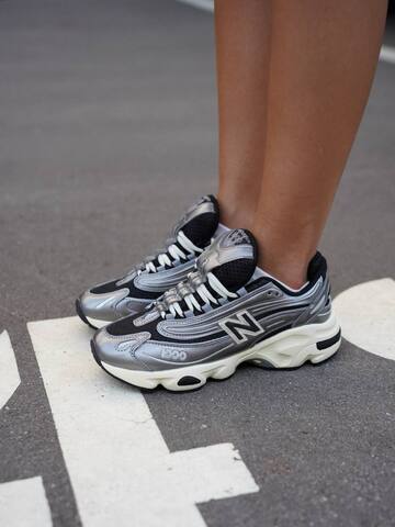 New Balance 1000