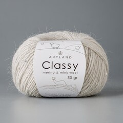 Classy, пряжа с люрексом и пайетками, шелк-5%, мериносовая шерсть-20%, нейлон-30%, норка-45%, 50 гр, 240 м, слоновая кость