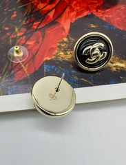 Серьги-пусеты круглые в стиле CHANEL