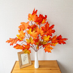 №2 Кленовые листья на ветке Желто-оранжево-зеленые, осенние, 70 см., набор 2 ветки