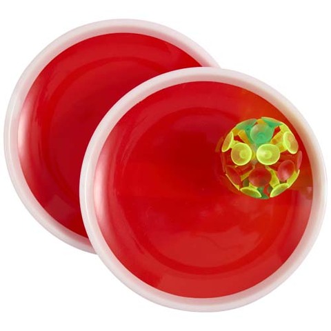 Flicka игра с перекидыванием мяча