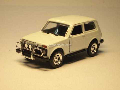 VAZ-21213 Niva Lada (white) Agat Mossar Tantal 1:43