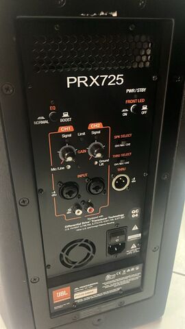 JBL PRX725