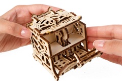 Dice Keeper: надежное хранение дайсов Ugears Games - Деревянный конструктор, сборная механическая модель, 3D пазл, хранение игральных костей и кубиков