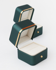 Футляры пластиковые с покрытием